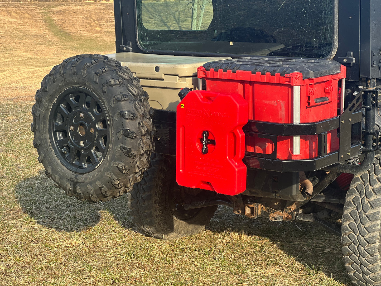 SPARE TIRE MOUNT